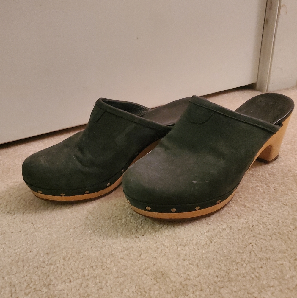 UGG Clogs